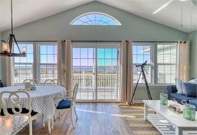Discover Serenity at "Green Lobstah" - Your Ideal North Topsail Beach Getaway